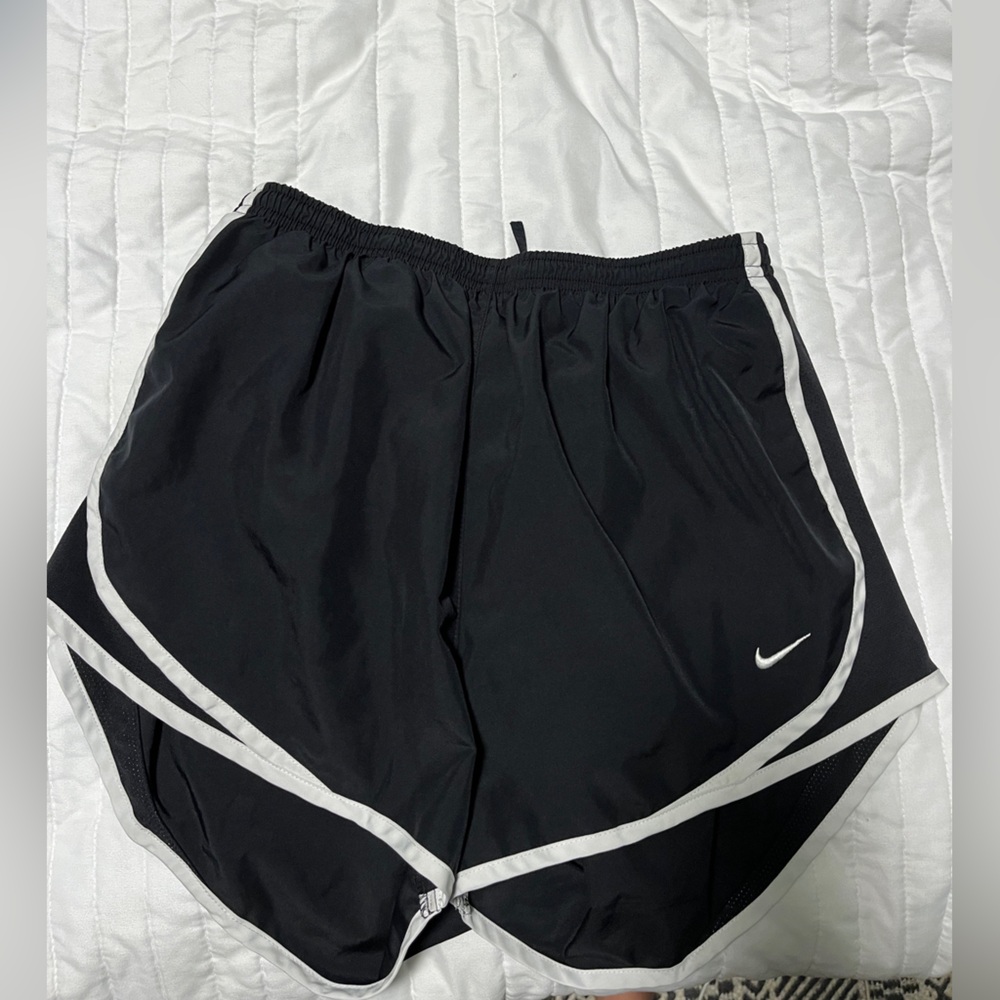 NIKE DRY FIT ATHLETIC SHORTS